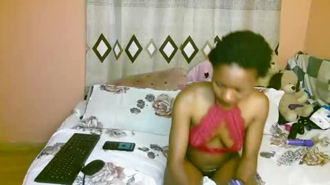 aliyah001 online show from 10-09-25, 03:37