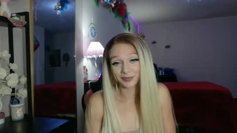 Snapshot of alizae_baby chatting on 10-25-25, 07:49 Alizae Richards online show from 10-25-25, 07:49