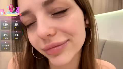 Snapshot of alizavigneau chatting on 02-21-26, 07:15 Alice online show from 02-21-26, 07:15