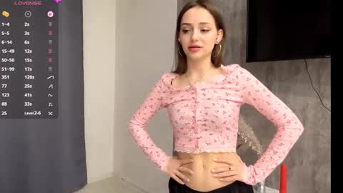 Snapshot of alizavigneau chatting on 03-04-26, 05:30 Alice online show from 03-04-26, 05:30