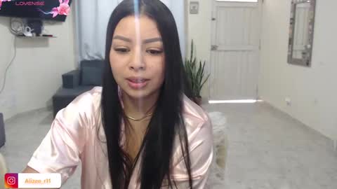 Snapshot of alizee_rae chatting on 11-13-25, 02:49 alizee_rae online show from 11-13-25, 02:49