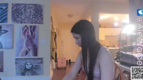 Snapshot of alizezaide chatting on 03-07-25, 10:54 Alize Zaide online show from 03-07-25, 10:54