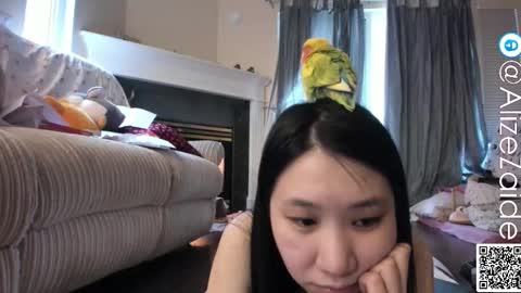 Alize Zaide online show from 10-22-25, 09:25