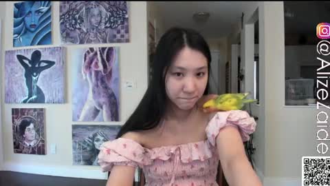 Alize Zaide online show from 06-19-26, 09:07