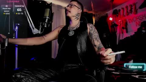   online show from 10-21-25, 05:57