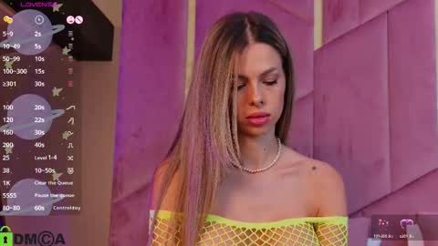 Snapshot of allenamoon chatting on 09-27-25, 08:03 Allena online show from 09-27-25, 08:03