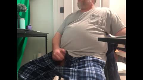 Allergictolove online show from 02-21-25, 02:38