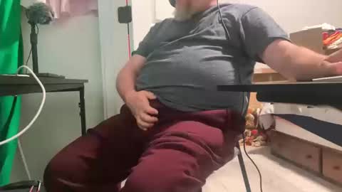 Allergictolove online show from 10-20-25, 12:22