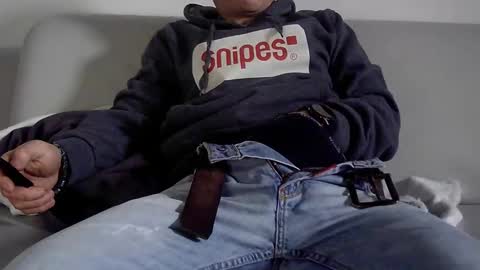 Snapshot of alles594462 chatting on 01-05-25, 01:36 alles594462 online show from 01-05-25, 01:36