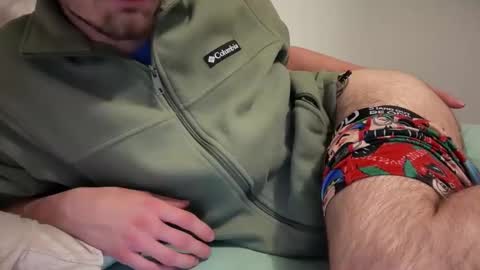 Snapshot of alleycat2001 chatting on 12-20-25, 09:05 alleycat2001 online show from 12-20-25, 09:05