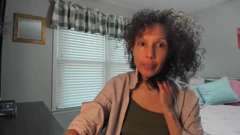 wishlist on bio online show from 03-03-25, 11:24