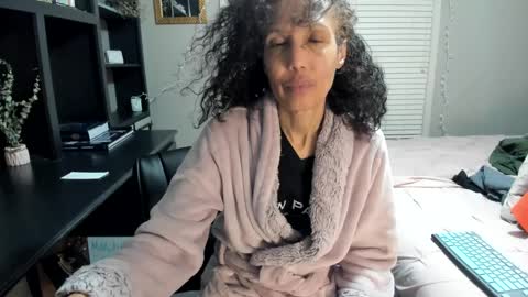 wishlist on bio online show from 03-08-25, 12:00