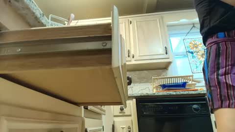 wishlist on bio online show from 09-28-25, 06:24