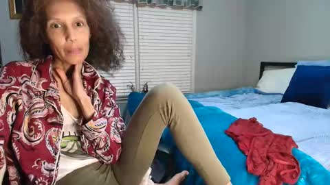 wishlist on bio online show from 10-31-25, 12:00