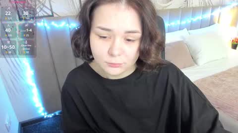 Snapshot of alli_zi chatting on 02-14-25, 05:41 Blair online show from 02-14-25, 05:41