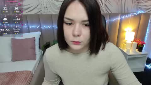 Snapshot of alli_zi chatting on 02-17-25, 05:36 Blair online show from 02-17-25, 05:36