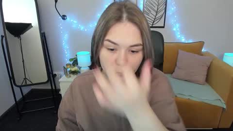 Snapshot of alli_zi chatting on 09-13-25, 03:28 Blair online show from 09-13-25, 03:28