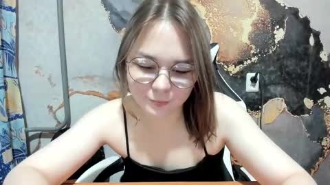 Snapshot of alli_zi chatting on 09-15-25, 03:12 Blair online show from 09-15-25, 03:12