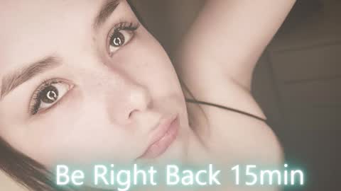 Snapshot of alli_zi chatting on 11-08-25, 03:23 Blair online show from 11-08-25, 03:23