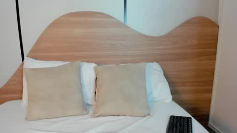 A L L I E online show from 09-14-25, 03:05