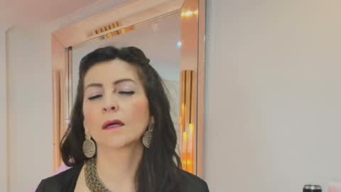 Aliie  online show from 10-01-25, 12:00