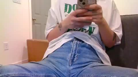 alliebearx online show from 12-24-24, 02:21