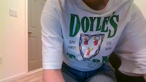 alliebearx online show from 12-27-24, 01:22