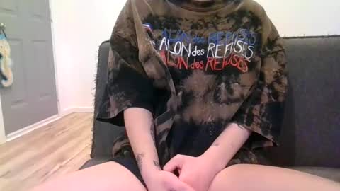 alliebearx online show from 01-12-25, 09:40