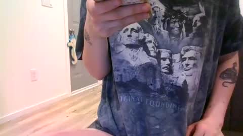 alliebearx online show from 01-17-25, 05:00