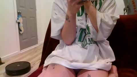 alliebearx online show from 01-23-25, 08:15
