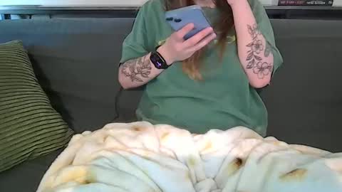 alliebearx online show from 05-01-26, 06:34