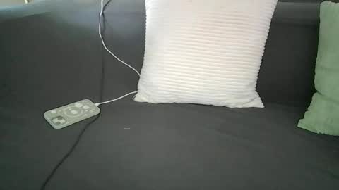 alliebearx online show from 06-24-26, 08:41