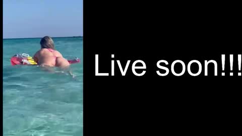 Snapshot of alliesynns chatting on 10-18-25, 04:26 Allie online show from 10-18-25, 04:26