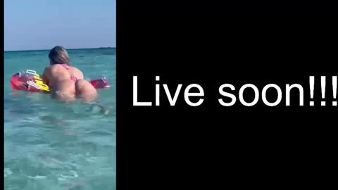 Snapshot of alliesynns chatting on 10-24-25, 04:42 Allie online show from 10-24-25, 04:42