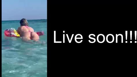 Snapshot of alliesynns chatting on 11-09-25, 06:33 Allie online show from 11-09-25, 06:33