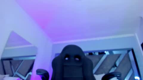 Snapshot of allijadid chatting on 02-24-25, 01:42 online show from 02-24-25, 01:42