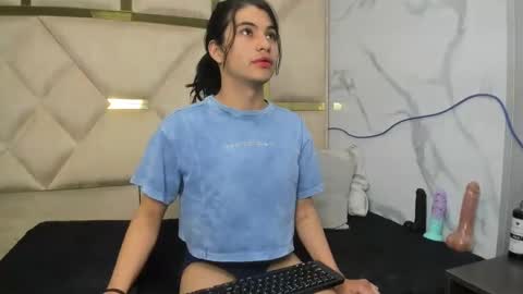 Snapshot of allison_69ts chatting on 11-11-25, 03:50 allison_69ts online show from 11-11-25, 03:50