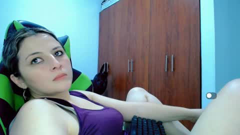 Snapshot of allison_baby_2416 chatting on 12-30-24, 04:20 Alisson online show from 12-30-24, 04:20