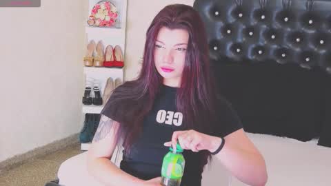 Snapshot of allisonn223 chatting on 02-26-26, 01:21 Deea online show from 02-26-26, 01:21