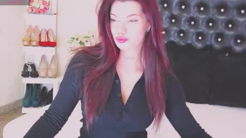 Snapshot of allisonn223 chatting on 03-06-26, 01:29 Deea online show from 03-06-26, 01:29