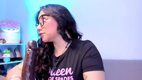 Snapshot of allissaxx chatting on 02-25-26, 01:43 Alejandra online show from 02-25-26, 01:43