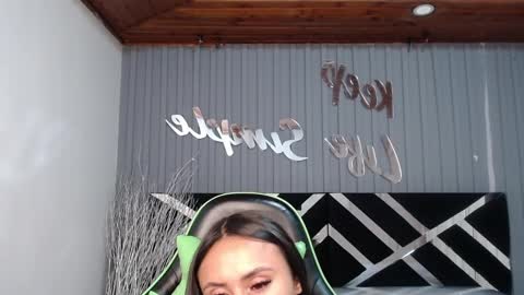 Allisson online show from 12-18-24, 06:32