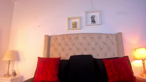 Snapshot of allisson_m chatting on 03-24-26, 12:10 allisson online show from 03-24-26, 12:10