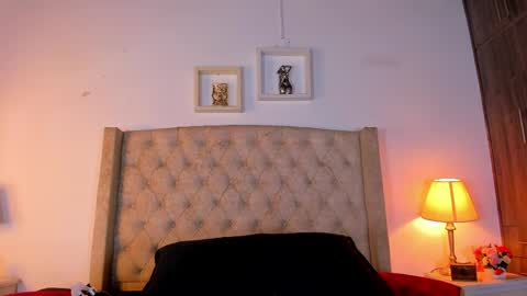 Snapshot of allisson_m chatting on 04-01-26, 01:41 allisson online show from 04-01-26, 01:41