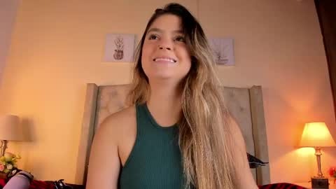 Snapshot of allisson_m chatting on 04-21-26, 12:11 allisson online show from 04-21-26, 12:11
