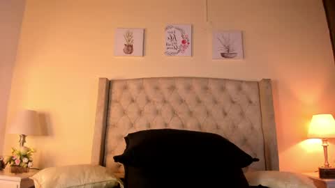 Snapshot of allisson_m chatting on 04-22-26, 12:07 allisson online show from 04-22-26, 12:07