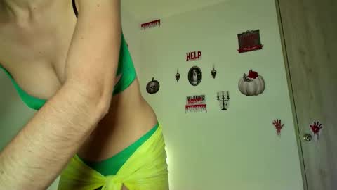 Alli online show from 10-17-25, 06:27