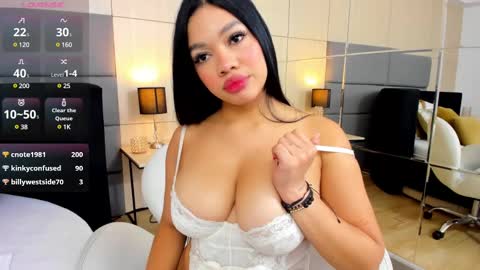 Snapshot of allissonjames chatting on 12-22-24, 02:16 Allisson online show from 12-22-24, 02:16