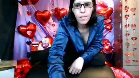 Snapshot of alluringali25 chatting on 02-06-26, 05:49 AlluringAli25 online show from 02-06-26, 05:49