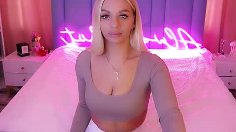 AlwaysHot online show from 02-17-25, 03:25